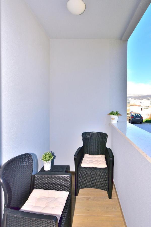 Apartment Maia Спліт Екстер'єр фото